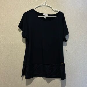 Women’s Navy Calvin Klein tunic.